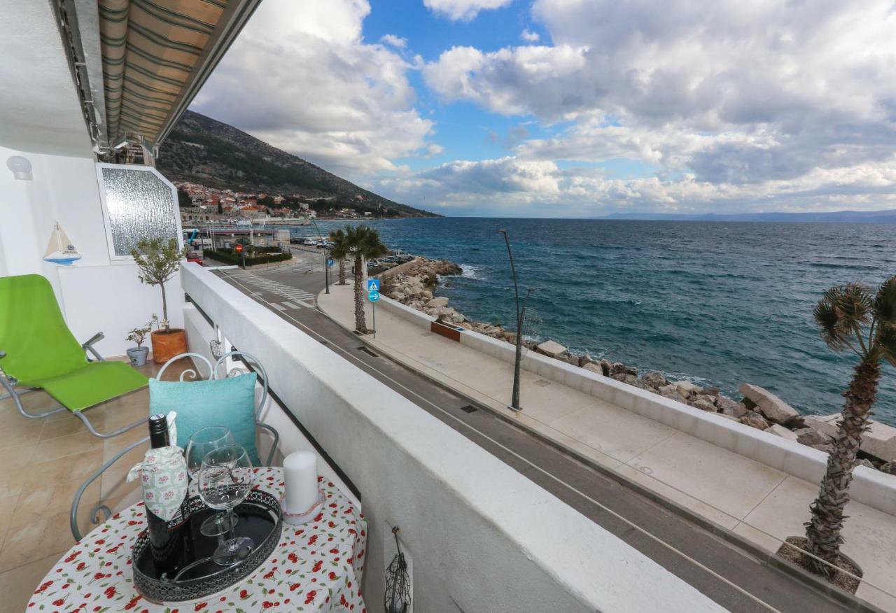 Amazing Waterfront Apartments Бол Экстерьер фото